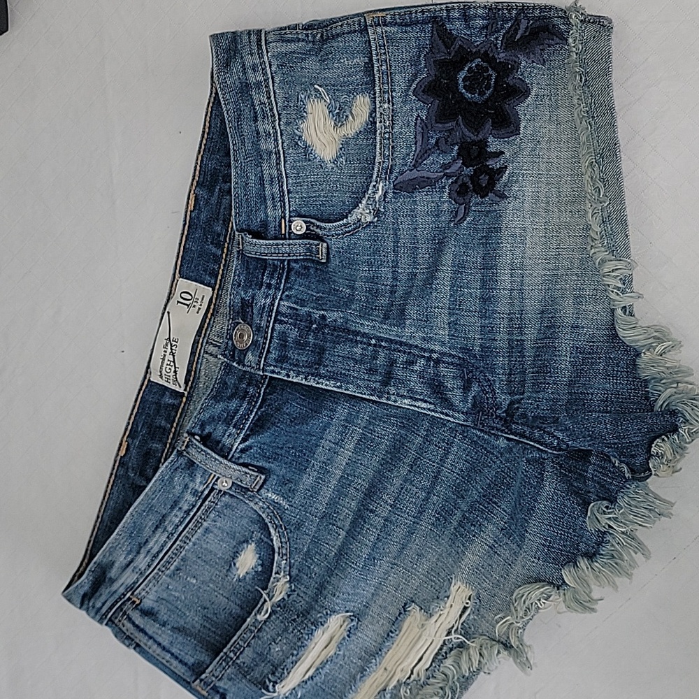 Abercrombie and Fitch sz10 High Rise Embroidered Button Fly Shorts  BinJ